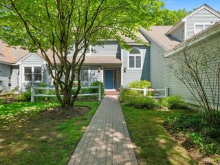 4 Quail Run 4, Acton, MA 01720