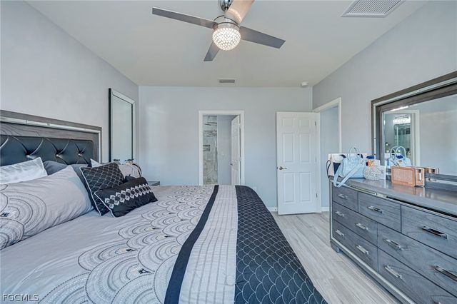 10313 Silver Pond LN, Lehigh Acres, FL 33936