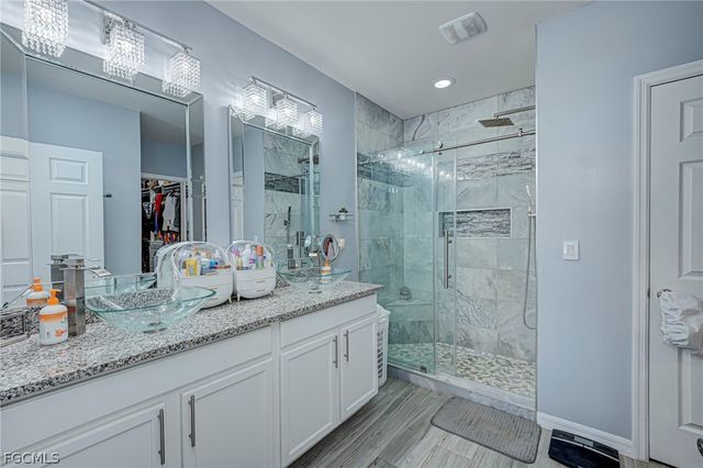 10313 Silver Pond LN, Lehigh Acres, FL 33936