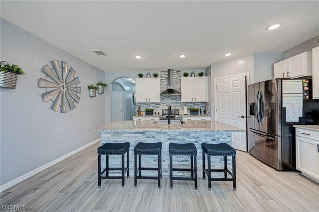 10313 Silver Pond LN, Lehigh Acres, FL 33936