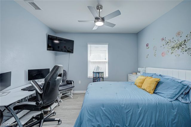 10313 Silver Pond LN, Lehigh Acres, FL 33936