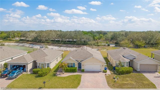 10313 Silver Pond LN, Lehigh Acres, FL 33936