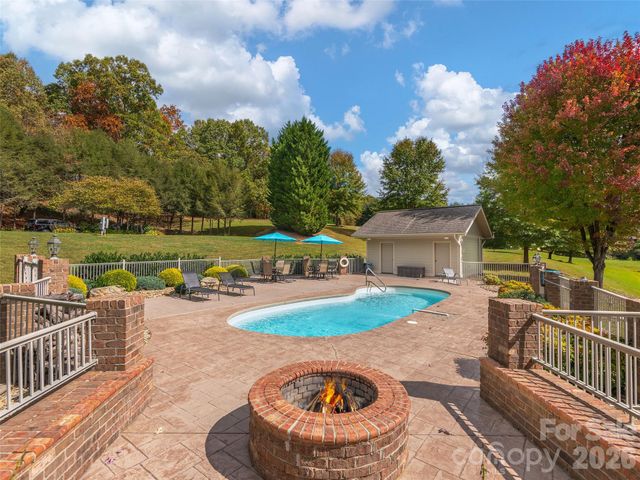 355 Johnson Drive, Canton, NC 28716