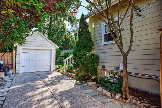 139 Sheffield Avenue, Pawtucket, RI 02860