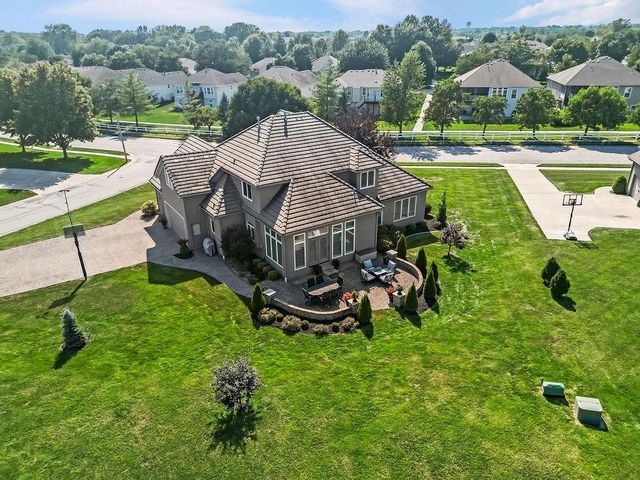 4721 SW Raintree Drive, Lee's Summit, MO 64082