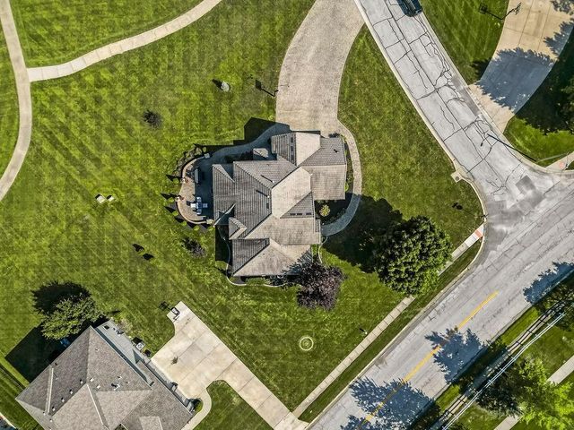 4721 SW Raintree Drive, Lee's Summit, MO 64082