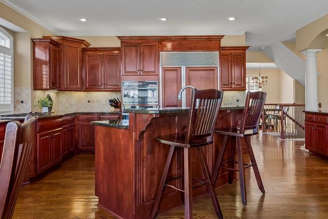 4721 SW Raintree Drive, Lee's Summit, MO 64082