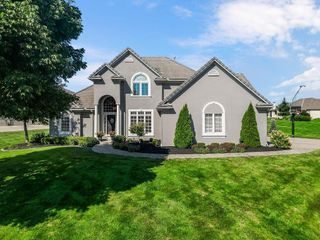 4721 SW Raintree Drive, Lee's Summit, MO 64082