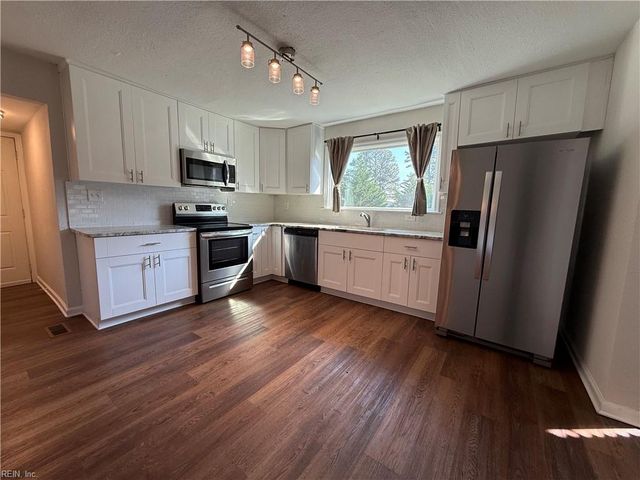 9900 Southwestern BLVD, Suffolk, VA 23437