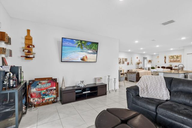 535 SW Butler Avenue, Port St. Lucie, Port St Lucie, FL 34983