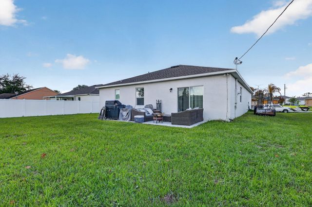 535 SW Butler Avenue, Port St. Lucie, Port St Lucie, FL 34983