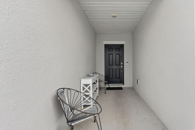 535 SW Butler Avenue, Port St. Lucie, Port St Lucie, FL 34983