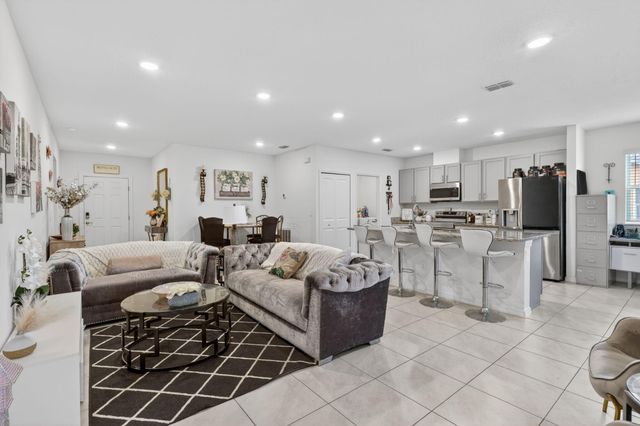 535 SW Butler Avenue, Port St. Lucie, Port St Lucie, FL 34983