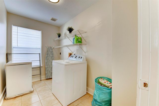 3818 E Traditions Court, Houston, TX 77082