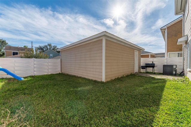 3818 E Traditions Court, Houston, TX 77082