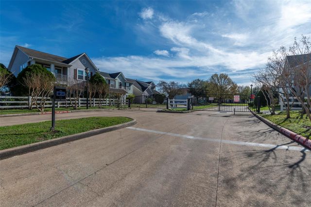 3818 E Traditions Court, Houston, TX 77082