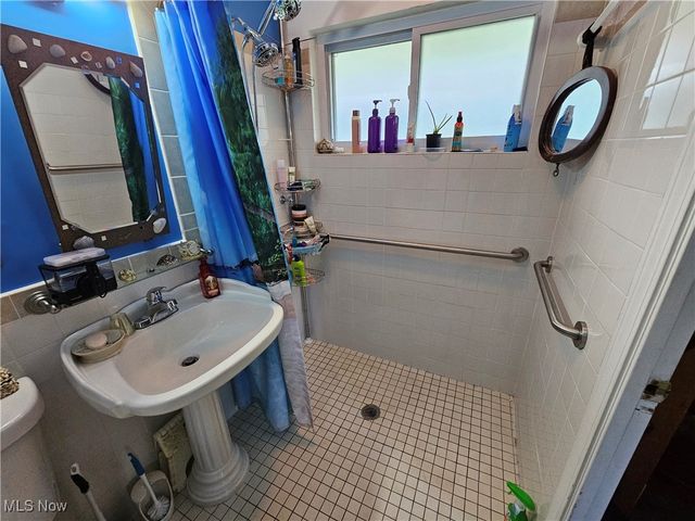 6418 Newland Road, Parma Heights, OH 44130