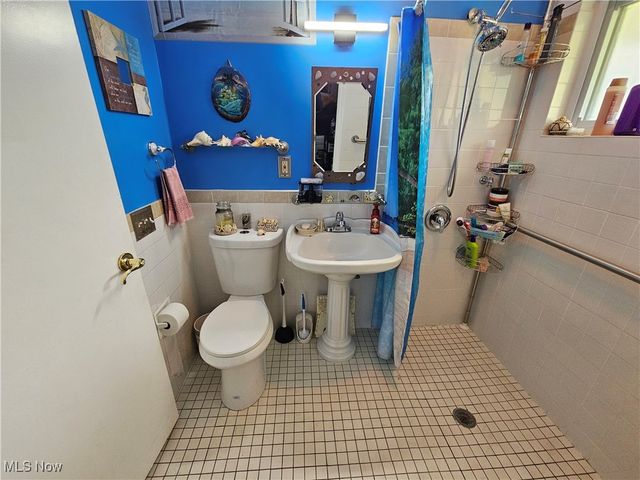 6418 Newland Road, Parma Heights, OH 44130