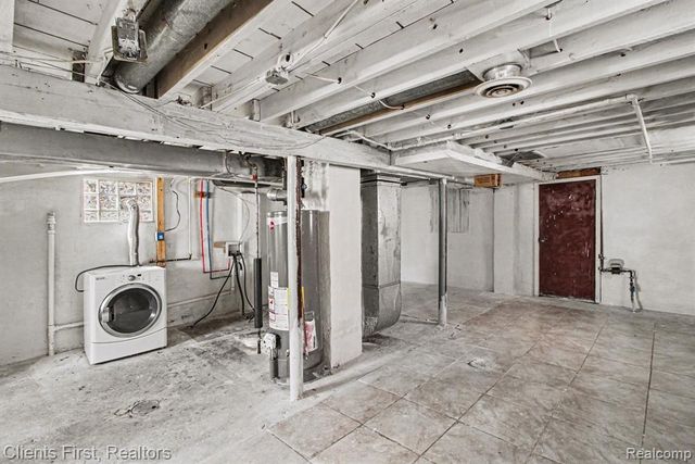 5210 Middlesex Street, Dearborn, MI 48126