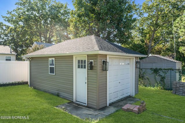 92 Pinehurst Road, Brick, NJ 08723