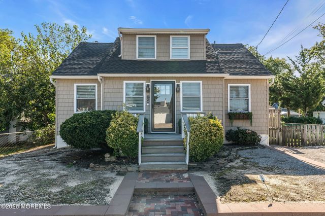92 Pinehurst Road, Brick, NJ 08723