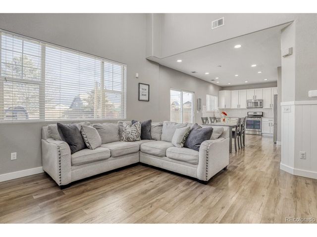 192 Peabody St, Castle Rock, CO 80104