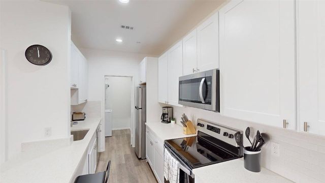 3235 Dallas Street 2307, Dallas, TX 75210