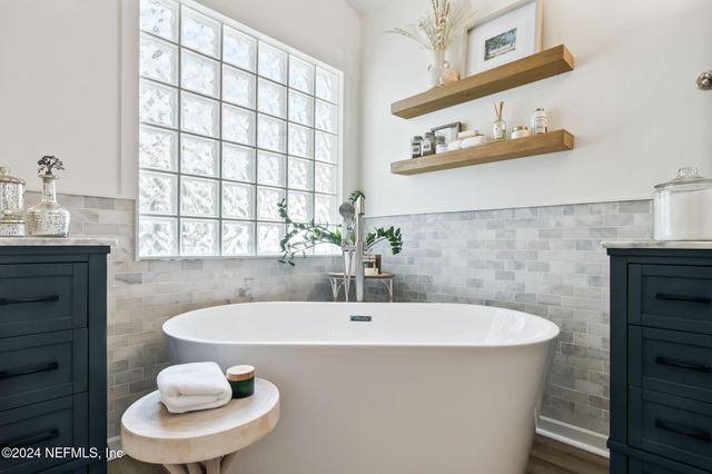 416 W SILVERTHORN Lane, Ponte Vedra, FL 32081