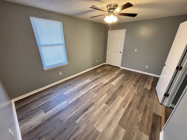 3415 Meadow Ct, Nashville, TN 37207