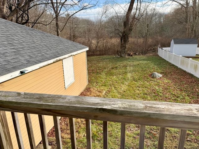 32 Dale St, Franklin, MA 02038