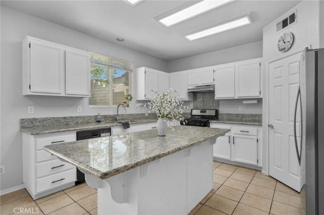 15446 Buchanan, Fontana, CA 92336