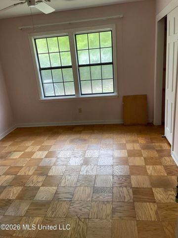 6405 W Shore Drive, Ocean Springs, MS 39564