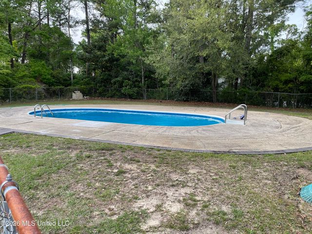 6405 W Shore Drive, Ocean Springs, MS 39564