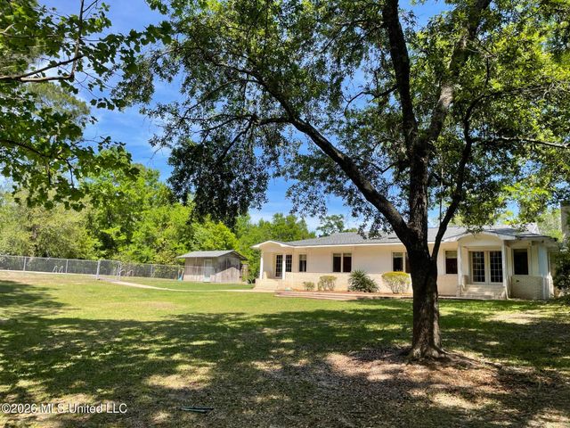 6405 W Shore Drive, Ocean Springs, MS 39564
