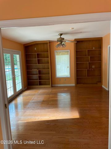 6405 W Shore Drive, Ocean Springs, MS 39564