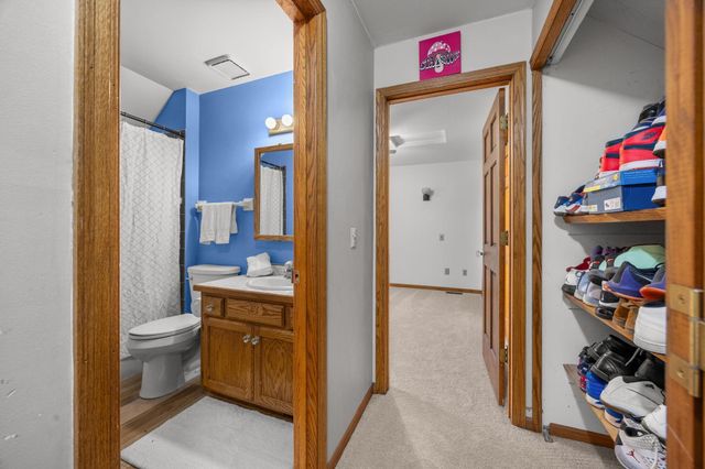 7360 Borman Avenue, Inver Grove Heights, MN 55076