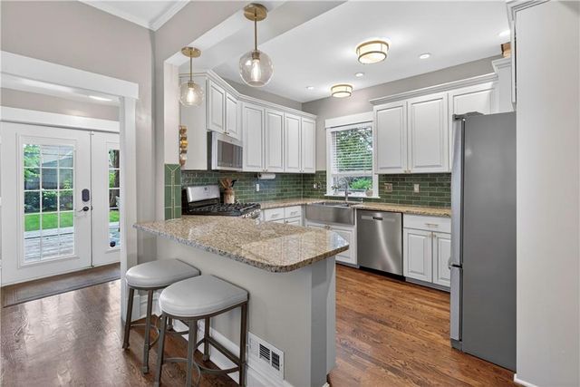 4120 Terrace Street, Kansas City, MO 64111