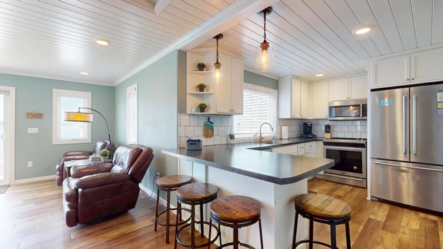 27096 Little Floyd Lake Road, Detroit Lakes, MN 56501