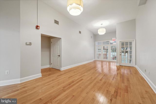 932 PINE ST #1ST FL, Philadelphia, PA 19107