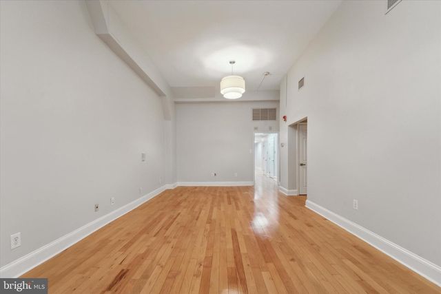 932 PINE ST #1ST FL, Philadelphia, PA 19107