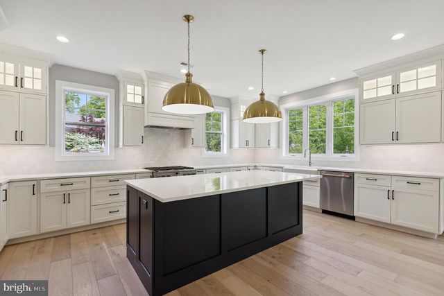 1080 BEECH HOLLOW RD, Lower Gwynedd, PA 19002