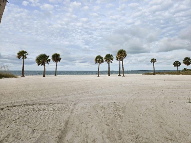 743 CAJEPUT LOOP, Tarpon Springs, FL 34689