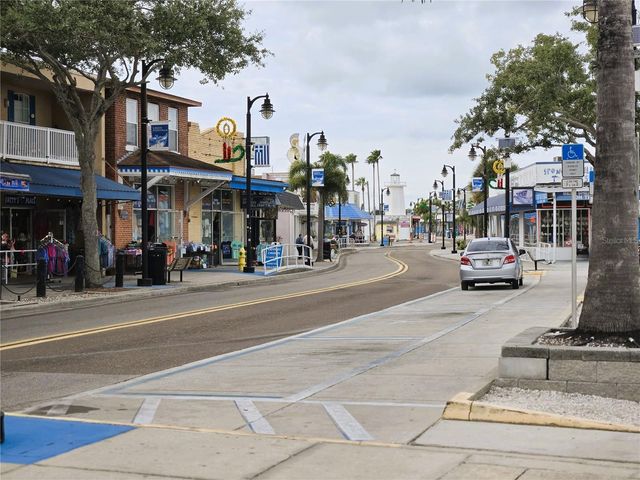 743 CAJEPUT LOOP, Tarpon Springs, FL 34689