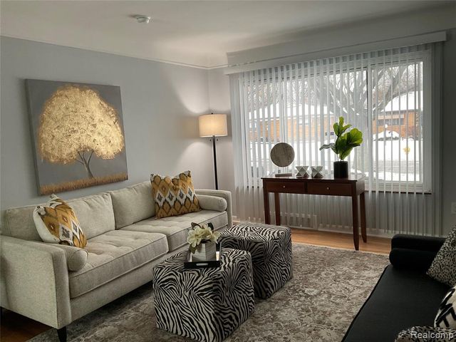 21650 Kipling Street, Oak Park, MI 48237