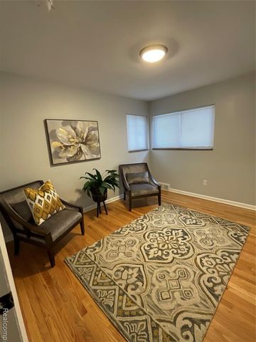 21650 Kipling Street, Oak Park, MI 48237