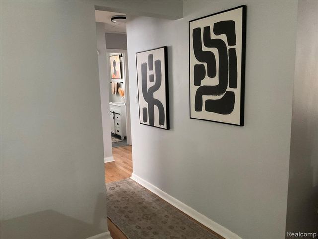 21650 Kipling Street, Oak Park, MI 48237