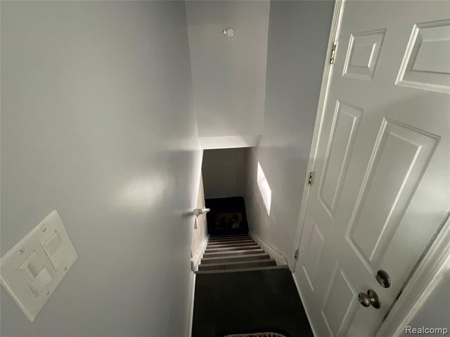 21650 Kipling Street, Oak Park, MI 48237