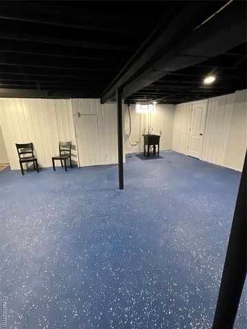 21650 Kipling Street, Oak Park, MI 48237