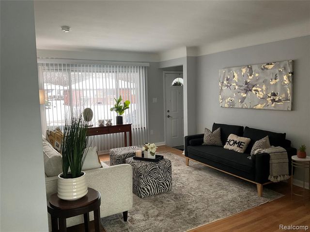 21650 Kipling Street, Oak Park, MI 48237