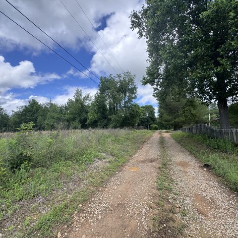 5 Poplar Ridge Ln, Chapmansboro, TN 37035